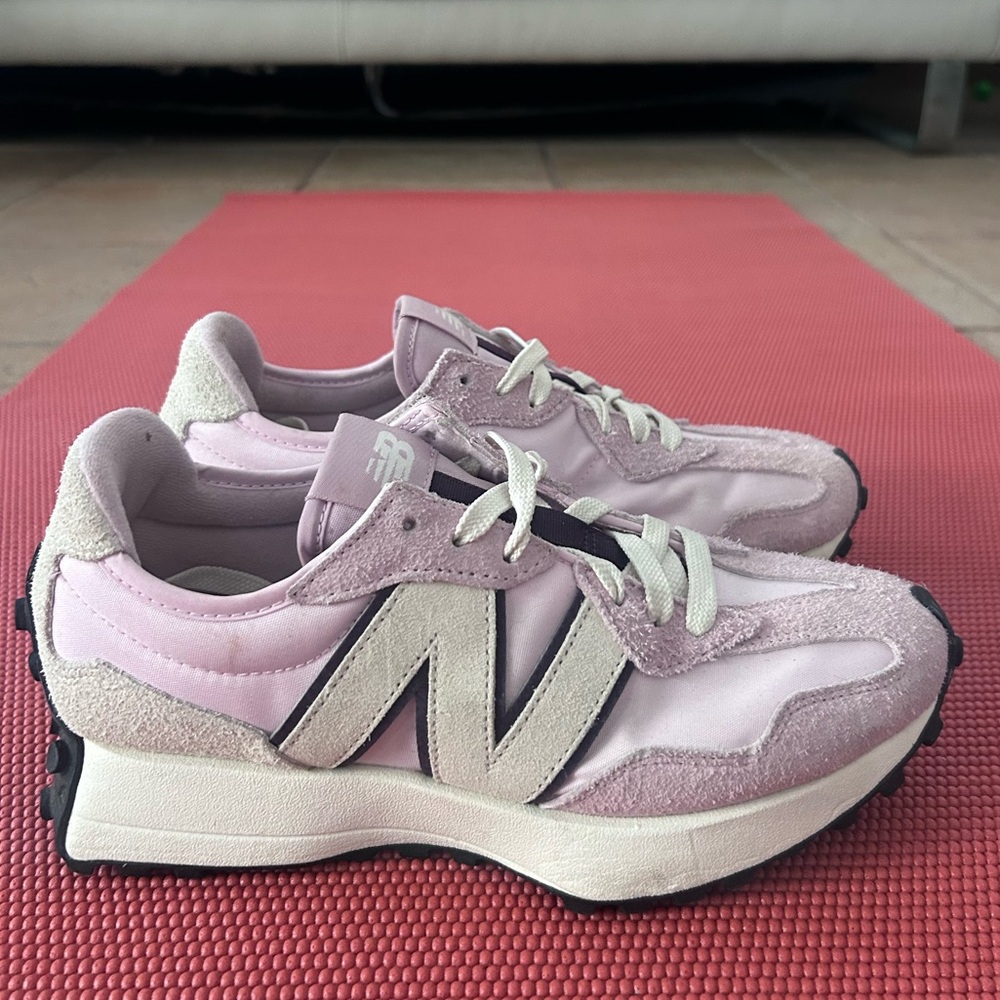 Beautiful lavender New Balance 327 trainers
